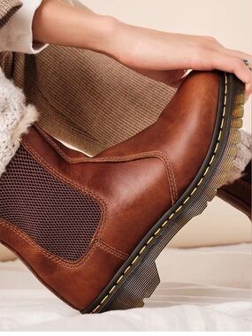 Dr. Martens Cashew Brown Leather Chelsea Boot